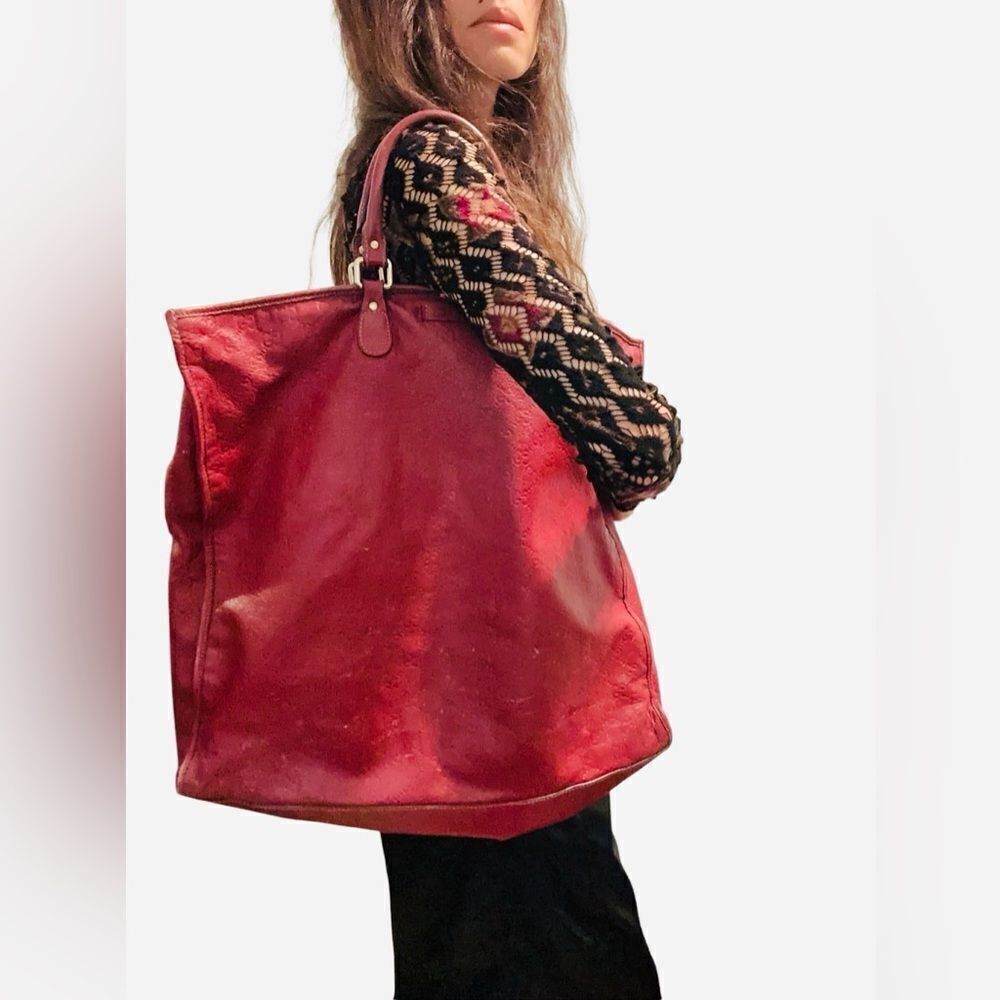 Gucci Elegant Red GG Leather x-large Tote Bag